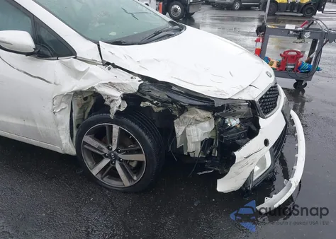 2017 Kia Forte Ex z USA, uszkodzony, nr VIN 3KPFL4A83HE051833